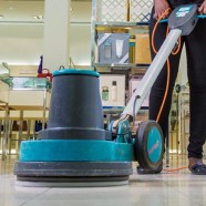 Pulizia di Fondo Gres Porcellanato a Monospazzola